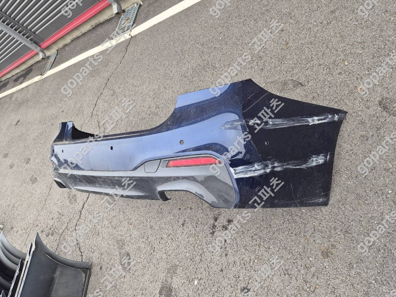 BMW G30 5시리즈 M타입 후범퍼 상세사진 3