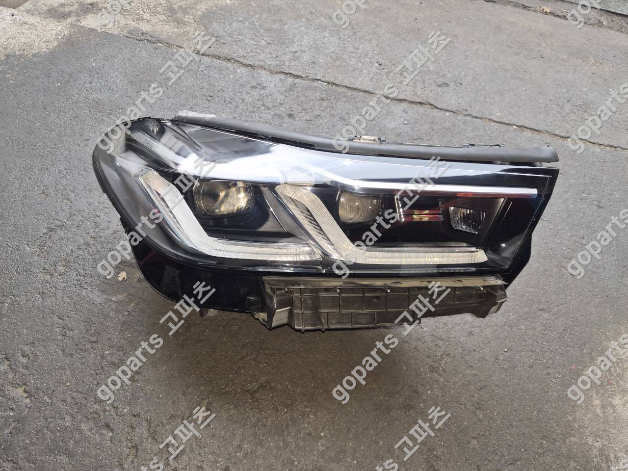 BMW 6GT G32 조수석 LED 헤드라이트 중고 교체 납품 후기 – 완벽 수리 솔루션