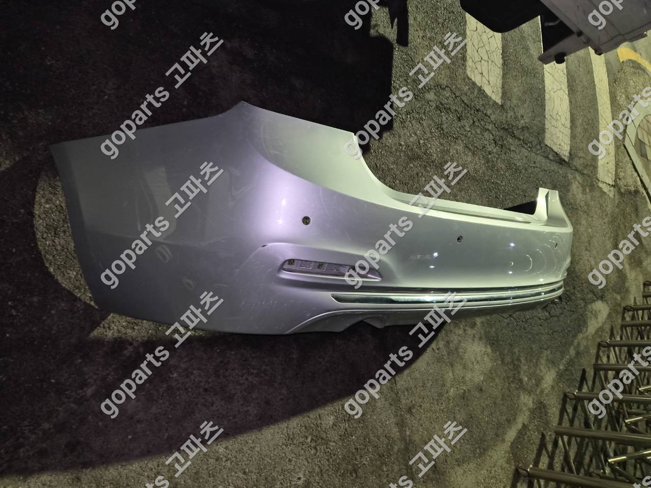 BMW 3시리즈 F30 후범퍼 (2015-2018) 상세사진 2