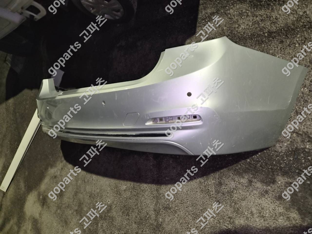 BMW 3시리즈 F30 후범퍼 (2015-2018) 상세사진 3