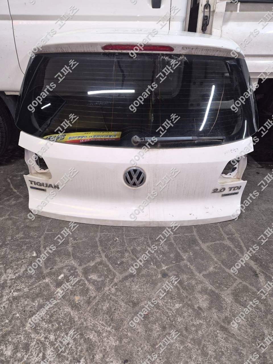 폭스바겐 티구안 트렁크리드 교체 후기: 빽도어, 테일게이트 중고 부품 납품