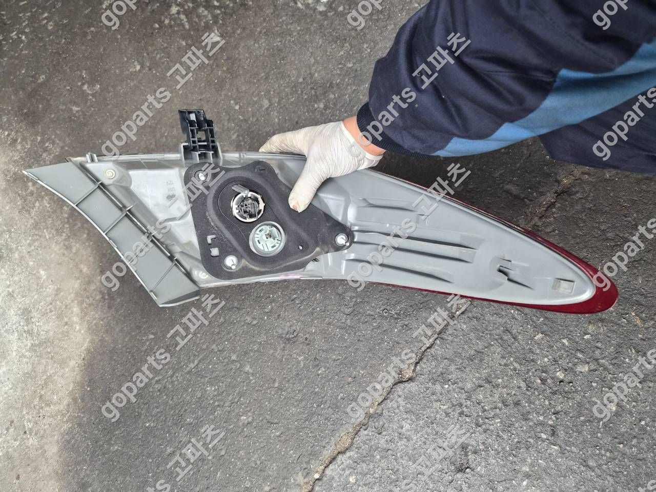 도요타 캠리 7세대 후기형 조수석 리어테일라이트 데루등 상세사진 2