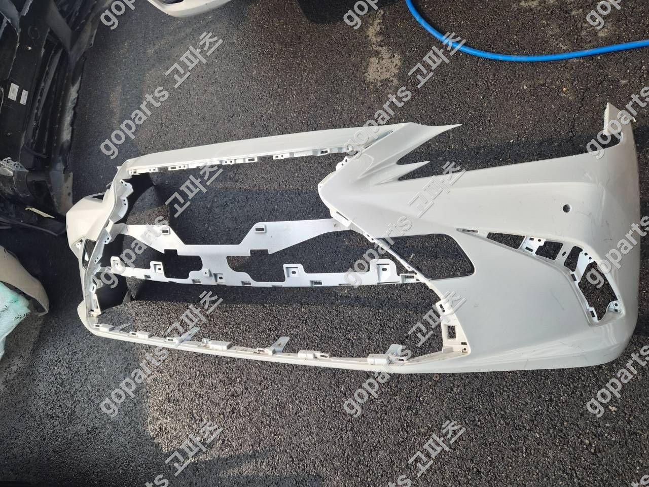 렉서스 ES 전범퍼 교체 수리 후기 – 고파츠 납품 사례