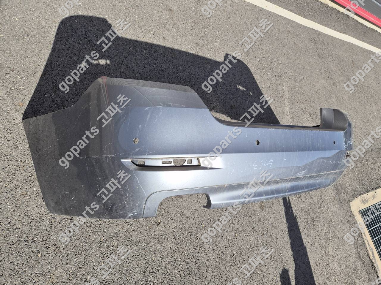 BMW F10 5시리즈 후기형 후범퍼 상세사진 2
