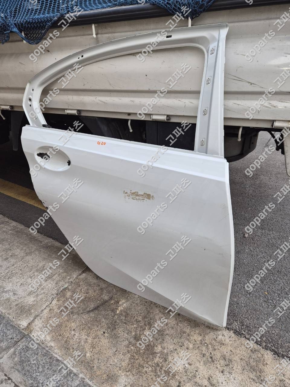 BMW G20 3시리즈 조수석 뒷문 교체 후기: 완벽 수리를 위한 선택