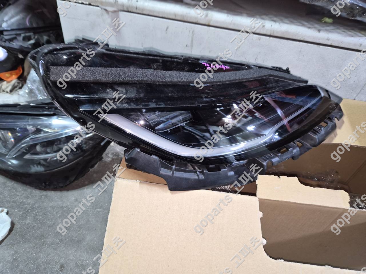 테슬라 모델3 2세대 하이랜드 조수석 헤드라이트 램프 1760889-00-f 상세사진 4