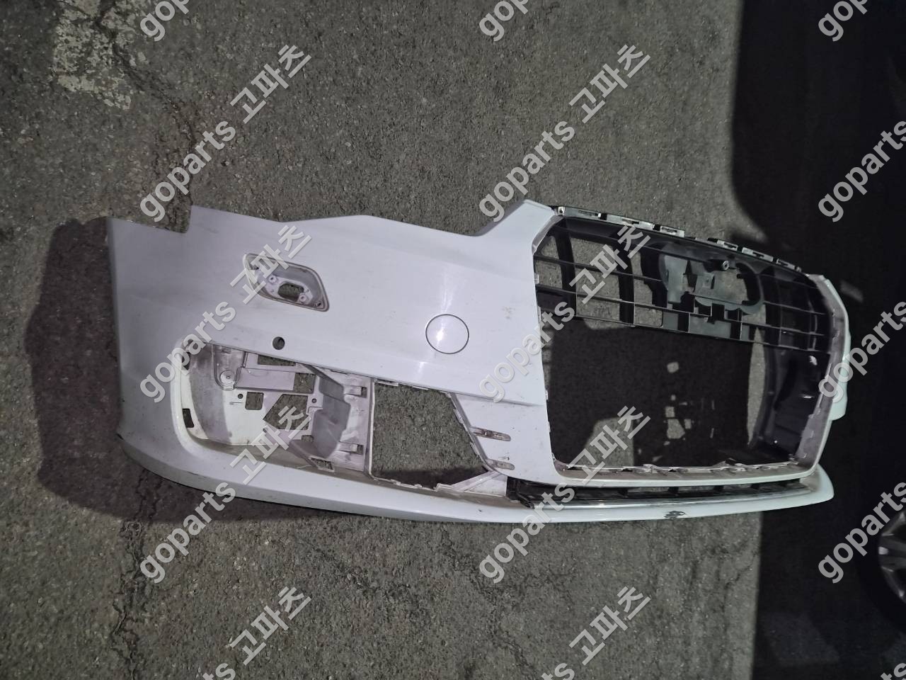 아우디 A6 4G C7 후기형 전범퍼 상세사진 2