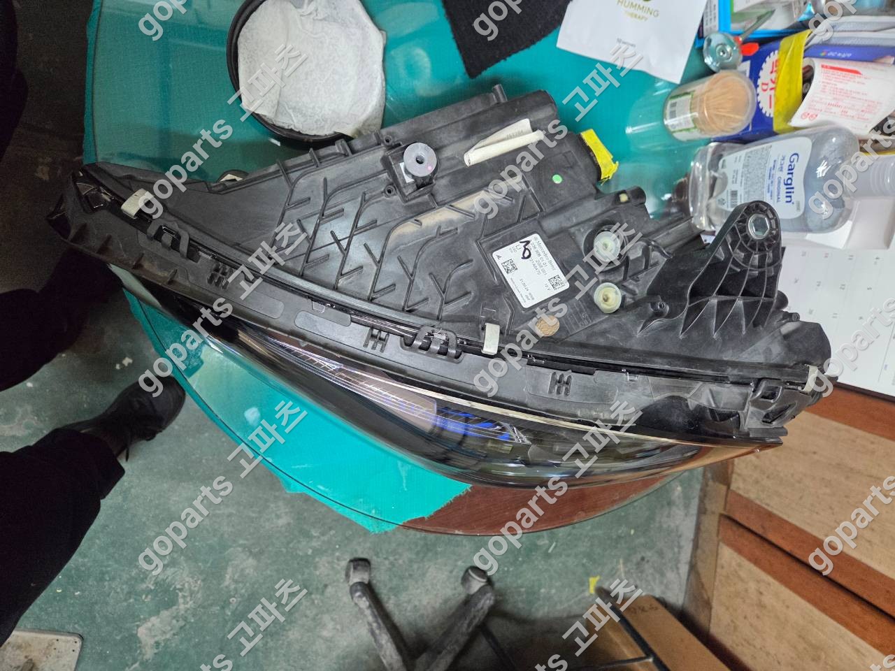 벤츠 CLE W236 운전석 헤드라이트 2369060101 상세사진 3