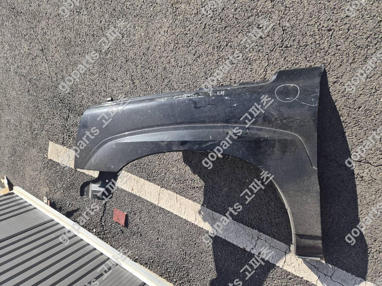 캐딜락 에스컬레이드 운전석 전휀더 교체 후기: 2세대 모델 완벽 수리