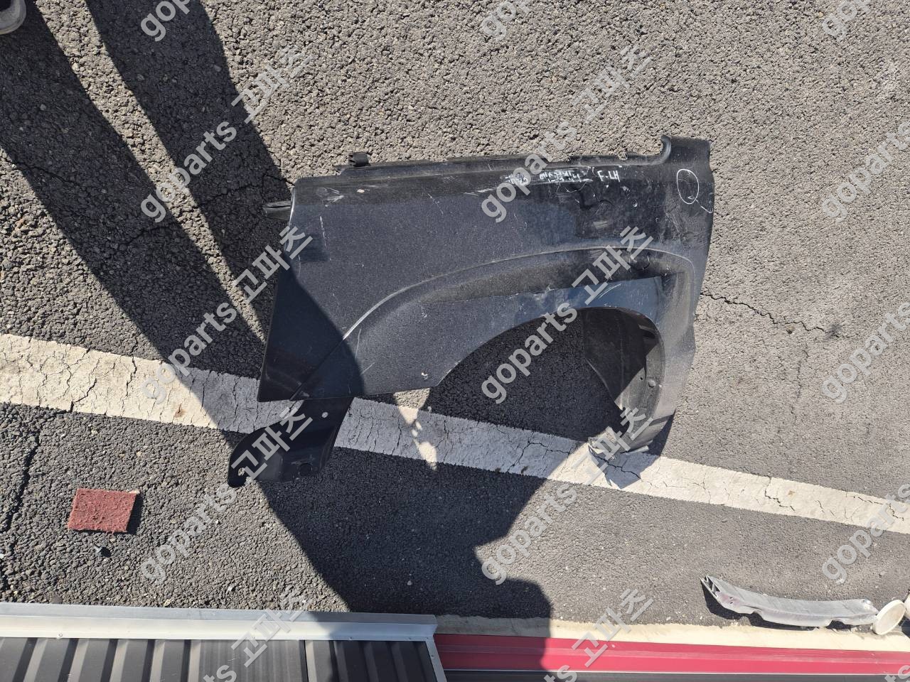 캐딜락 에스컬레이드 2세대 운전석 전휀더 상세사진 2