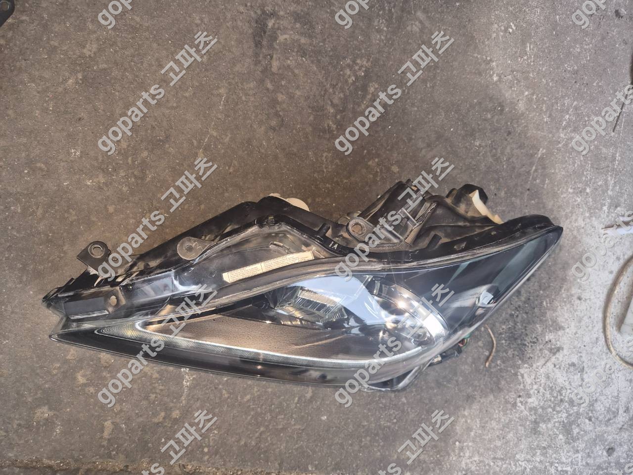 렉서스 IS 2세대 운전석 헤드라이트 상세사진 4