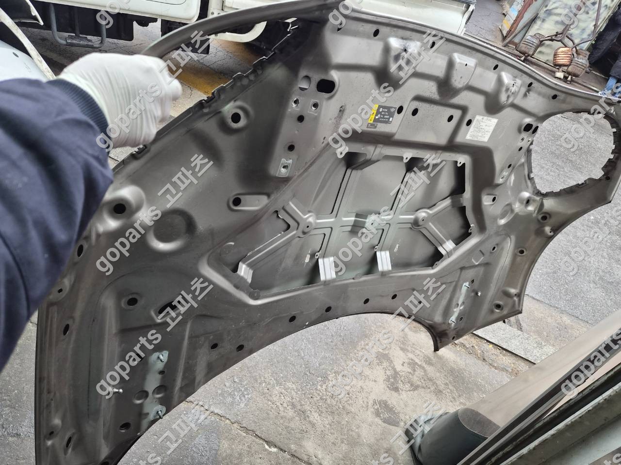 미니 컨트리맨 F60 본넷 상세사진 2