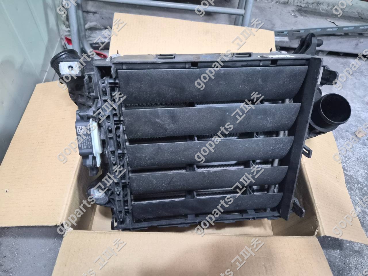 포르쉐 카이엔 9Y0 보조라디에이터 인터쿨러 4m0145804 추가사진 6