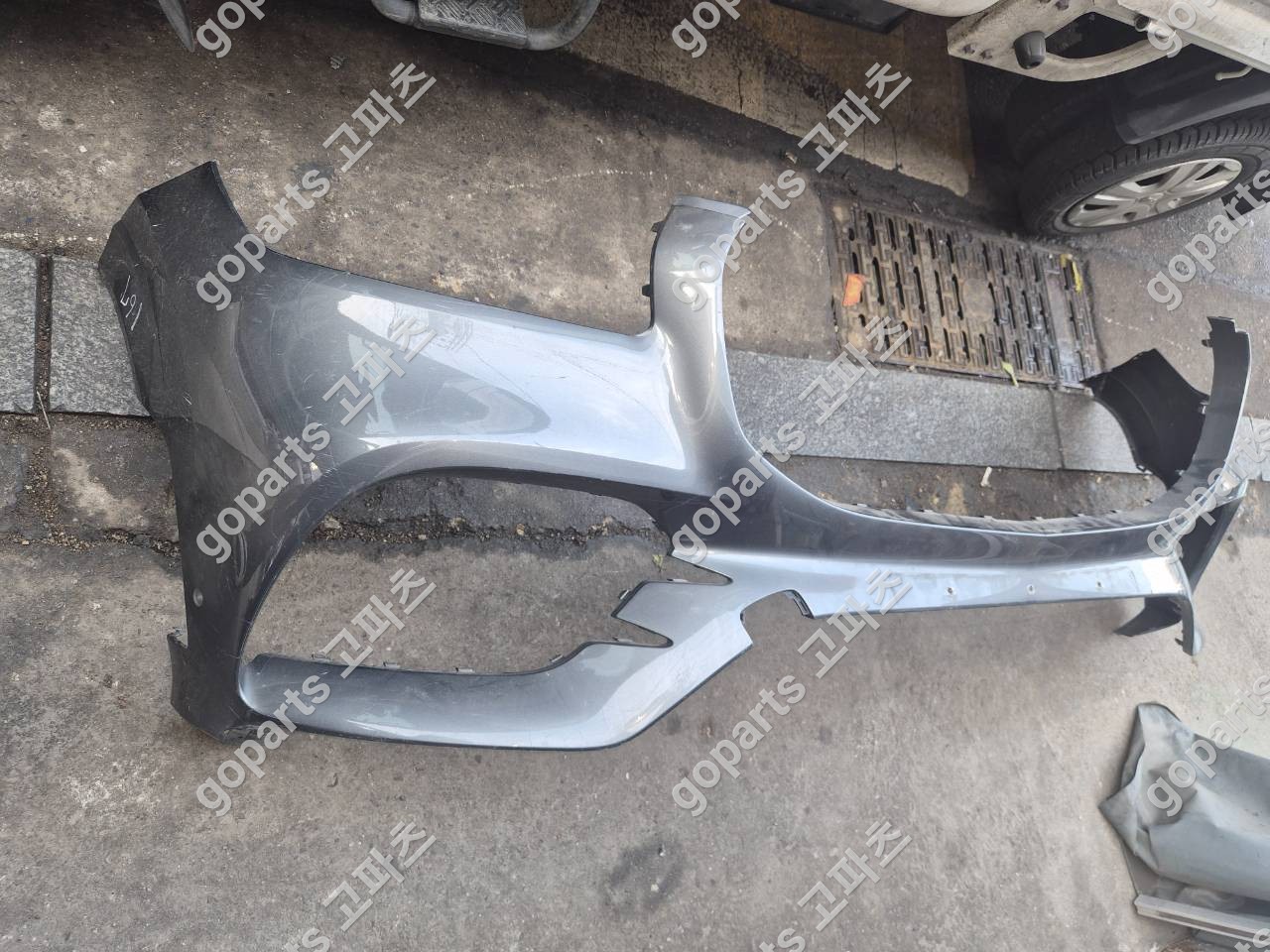 벤츠 GLS W167 AMG라인 전범퍼 상세사진 2