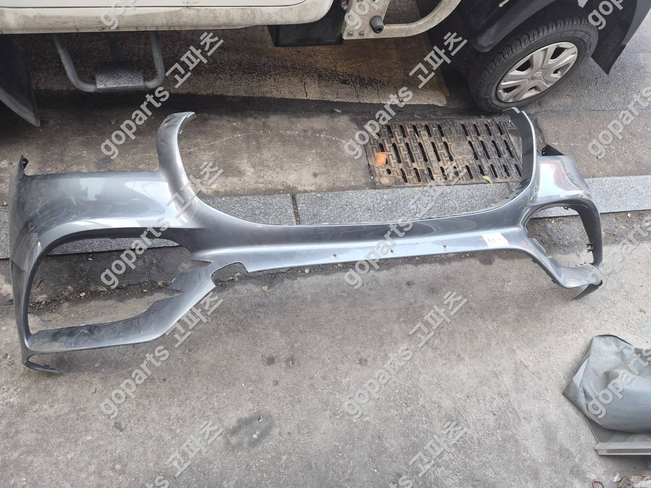 벤츠 GLS W167 AMG라인 전범퍼 중고 교체 후기 – 완벽 수리를 위한 선택!