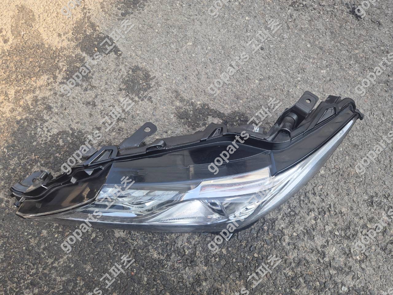 도요타 캠리 8세대 전반기 운전석 헤드라이트 상세사진 2