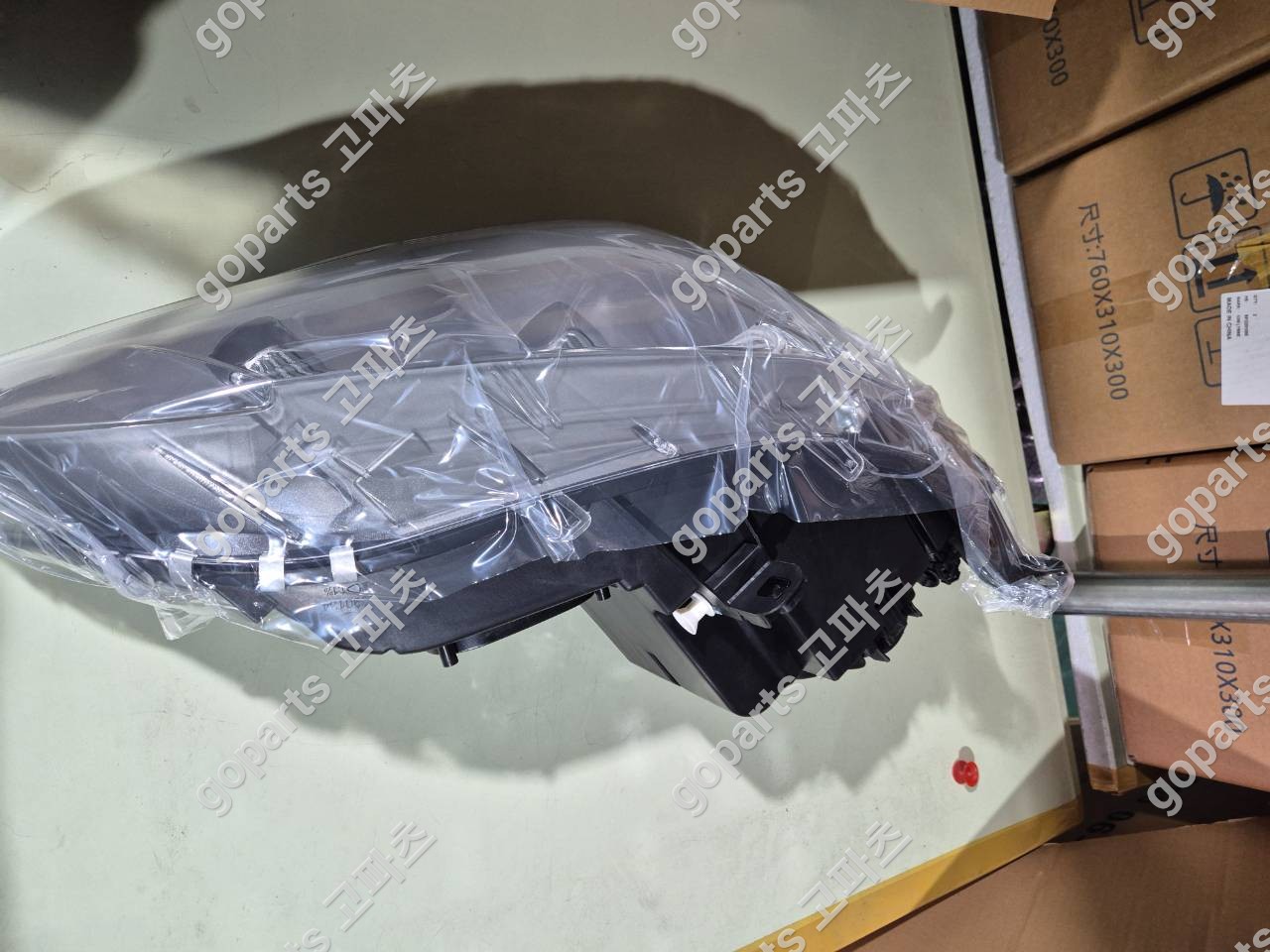 BMW X5 E70 후기형 조수석 헤드라이트 상세사진 2