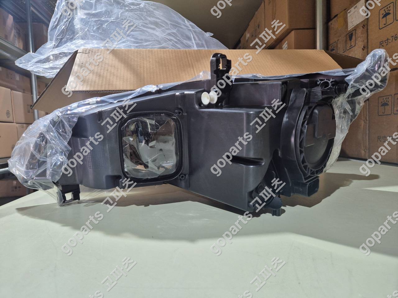 BMW X5 E70 후기형 조수석 헤드라이트 상세사진 3