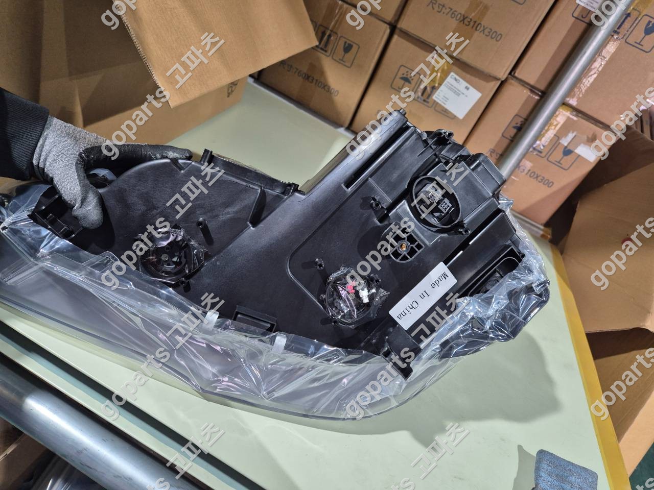 BMW X5 E70 후기형 조수석 헤드라이트 상세사진 4