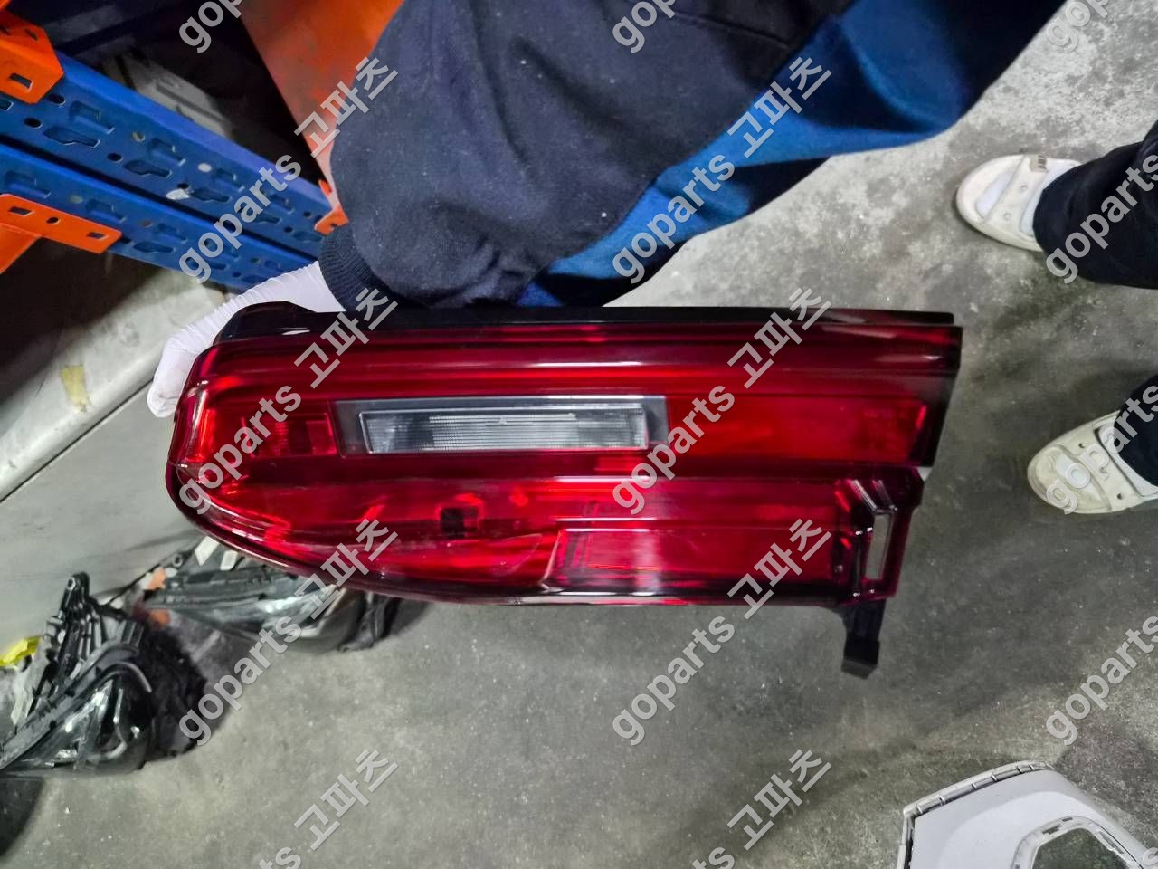 BMW 7시리즈 G11/G12 조수석 후미등 H8985464402 상세사진 3