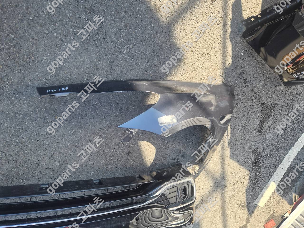 테슬라 모델3 1세대 운전석 전휀더 상세사진 2