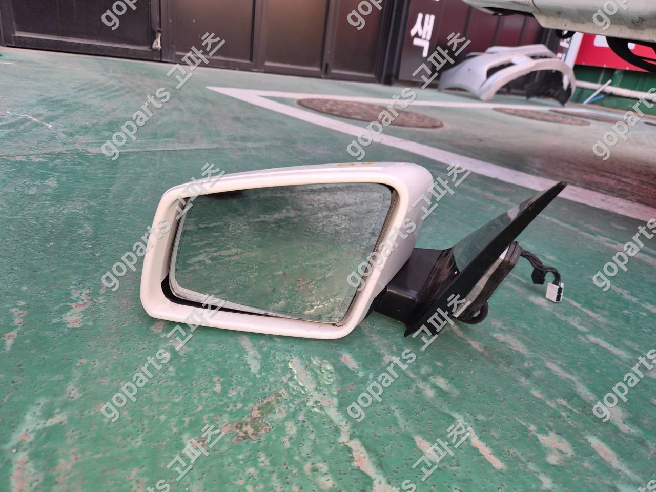 벤츠 E클래스 W212 운전석 사이드미러 상세사진 2