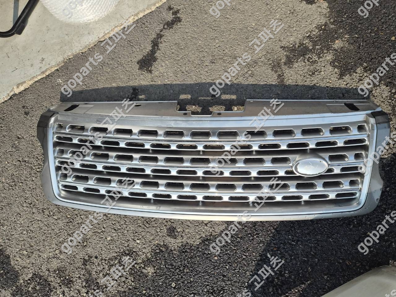 랜드로버 레인지로버 보그 L405 라디에이터 그릴 상세사진 2