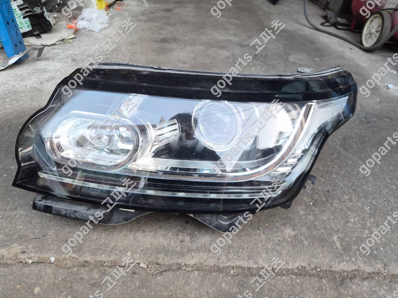 랜드로버 레인지로버 보그 L405 운전석 헤드라이트 중고 부품 납품 후기: 완벽 수리를 위한 선택