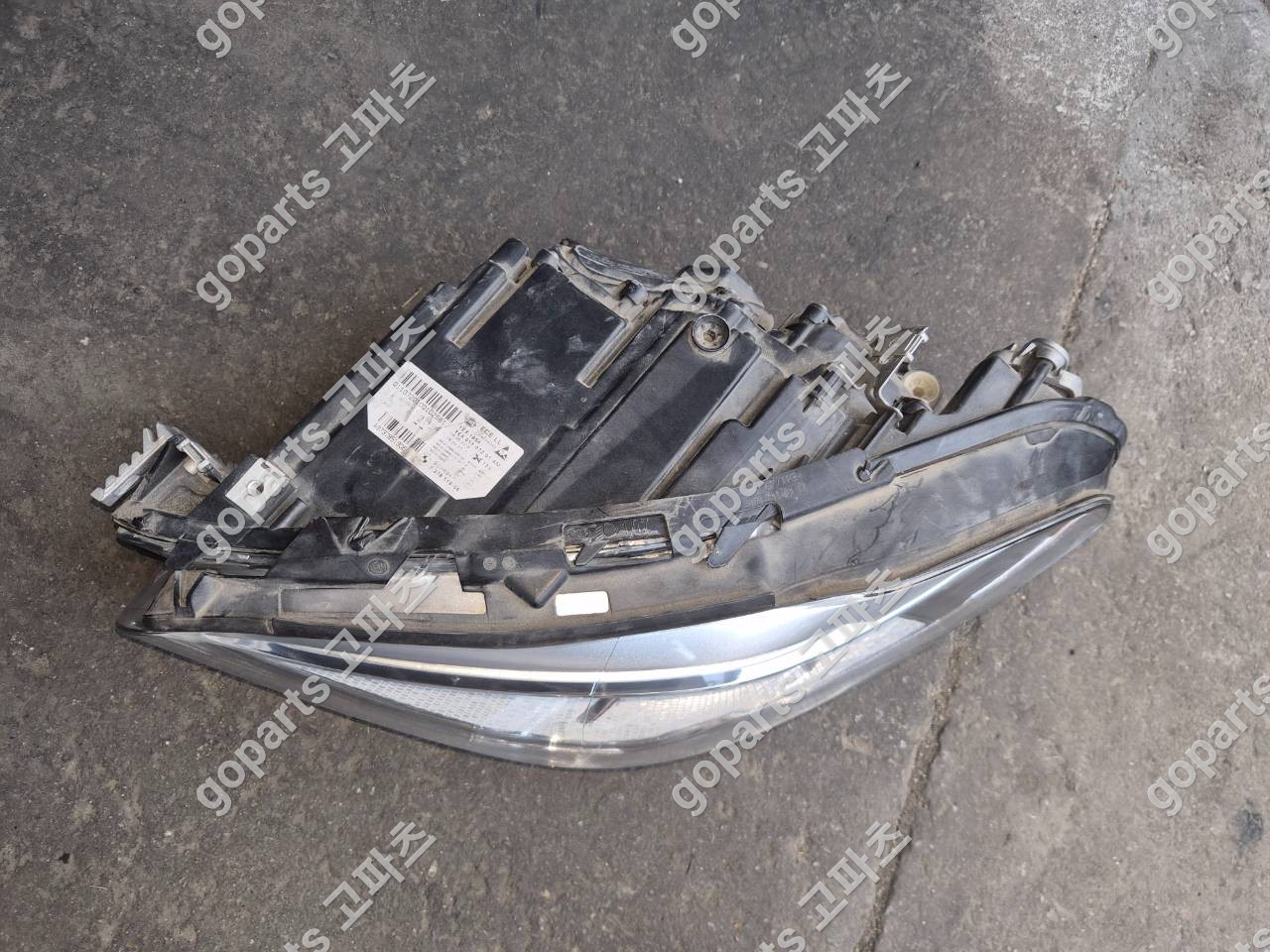 BMW F10 5시리즈 운전석 Adaptive LED 헤드라이트 7378519-06 상세사진 4