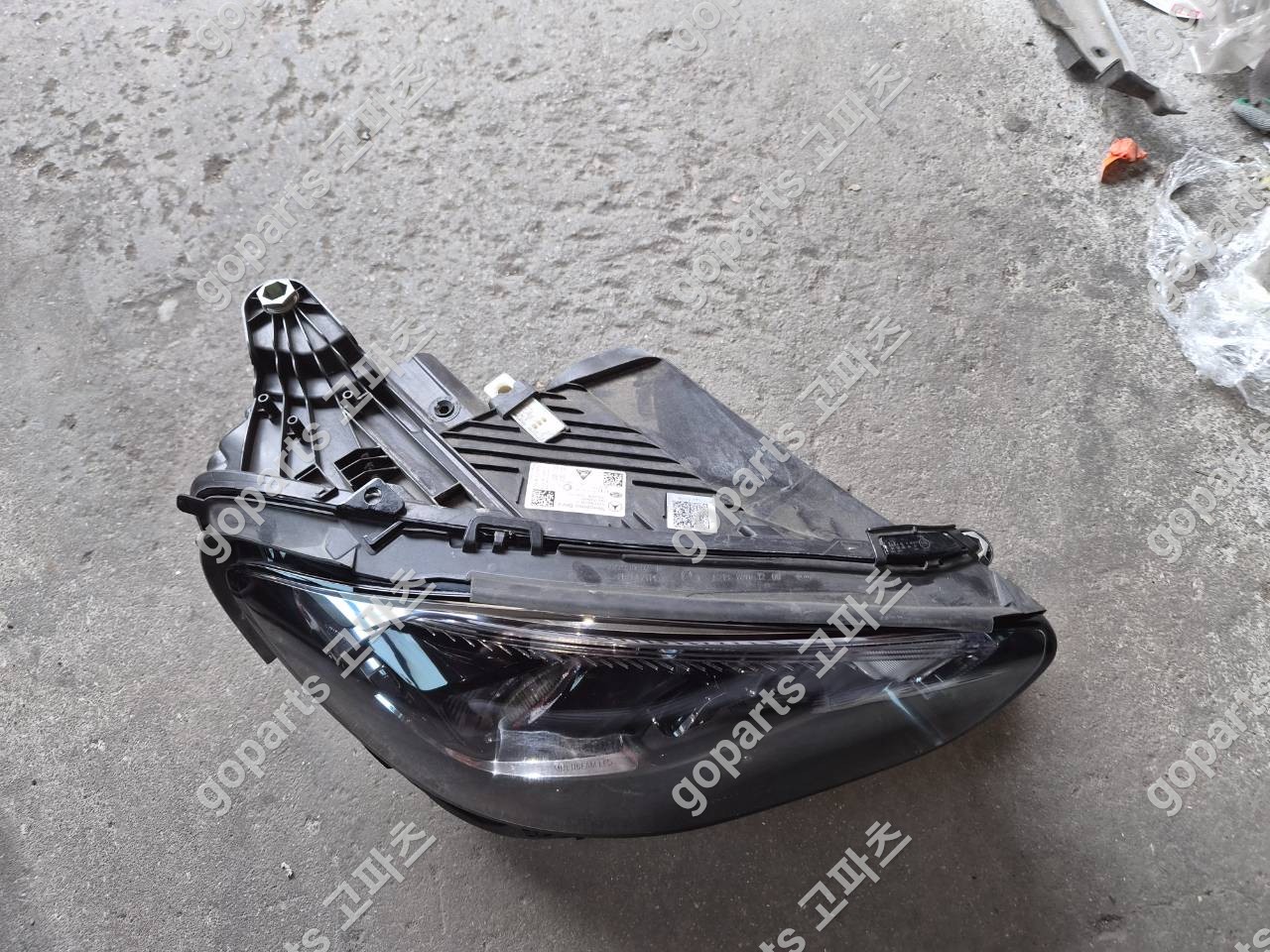 벤츠 W213 E클래스 조수석 헤드라이트 멀티빔 A2139066810 상세사진 4