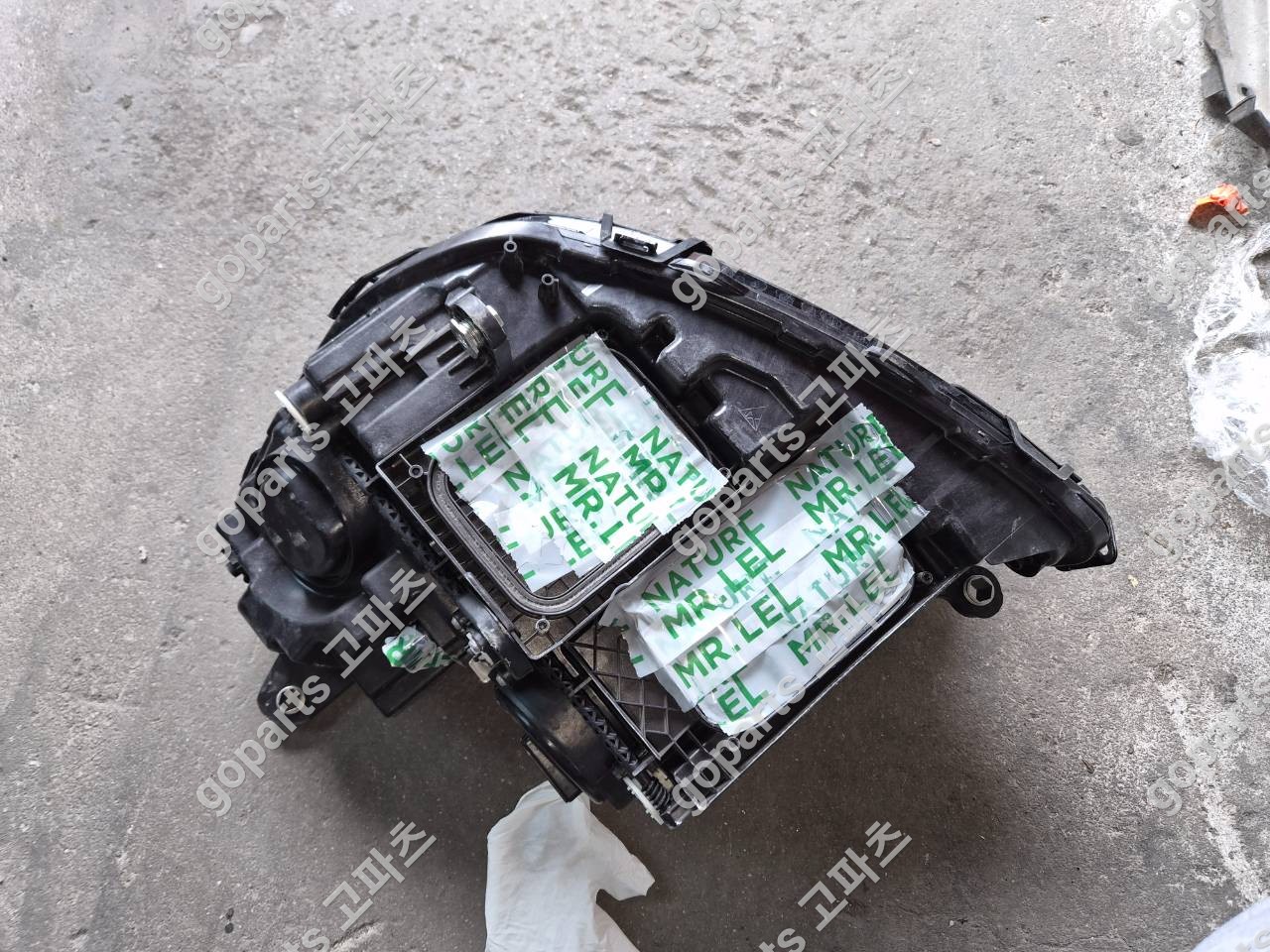 벤츠 W213 E클래스 조수석 헤드라이트 멀티빔 A2139066810 상세사진 3