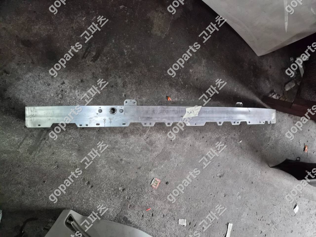 벤츠 E클래스 W213 프론트레인포스먼트 A2136200130 상세사진 3