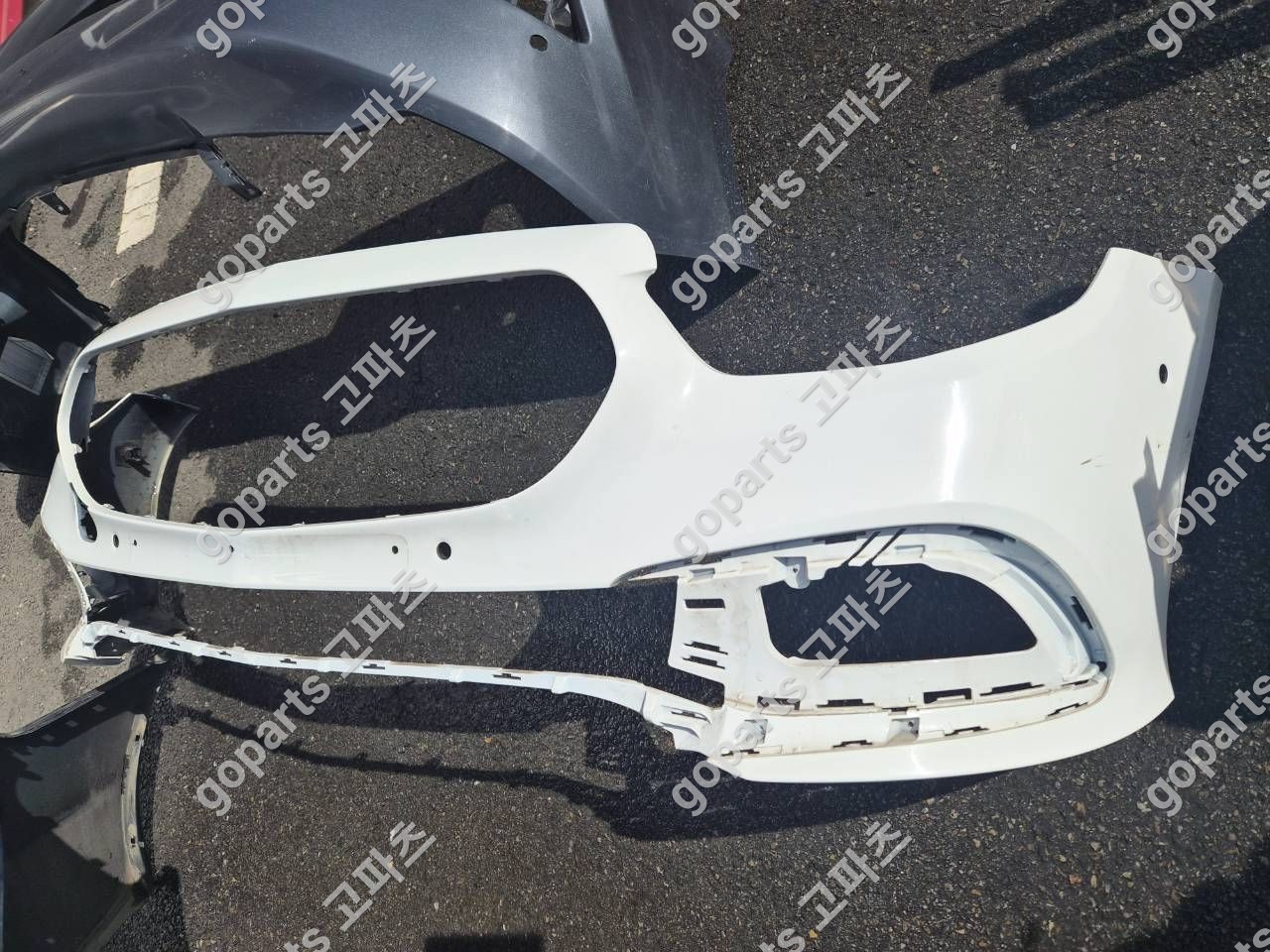 벤츠 W213 E클래스 후반기 전범퍼 상세사진 2