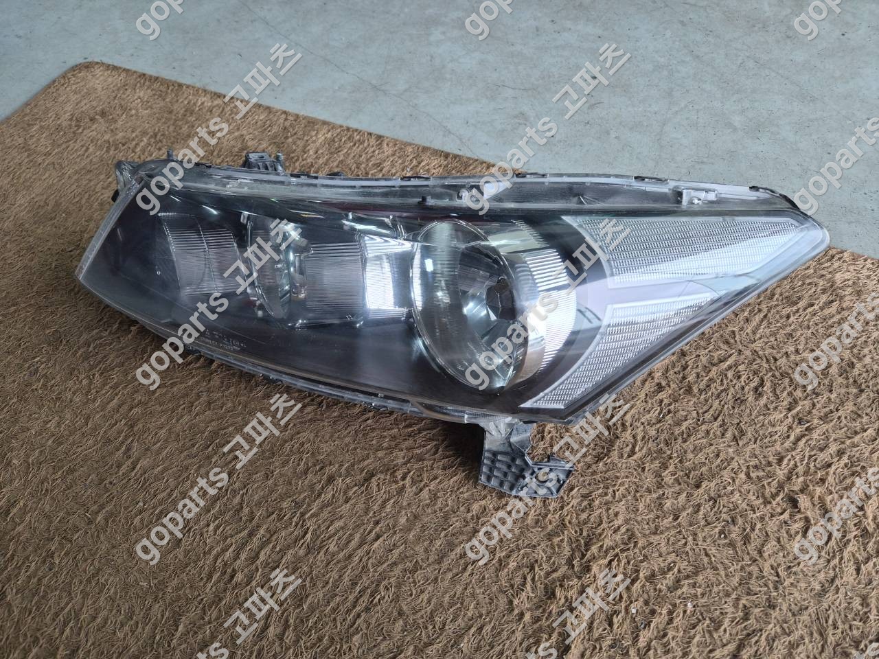 혼다 어코드 8세대 운전석 헤드라이트 상세사진 3