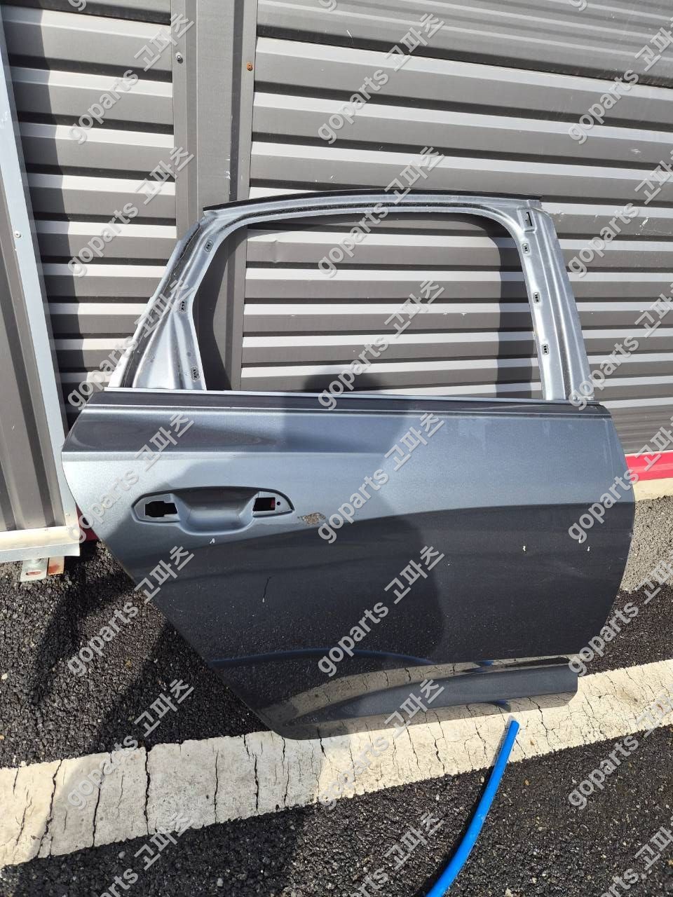 아우디 A6 C8 4K 조수석 뒷문 상세사진 3