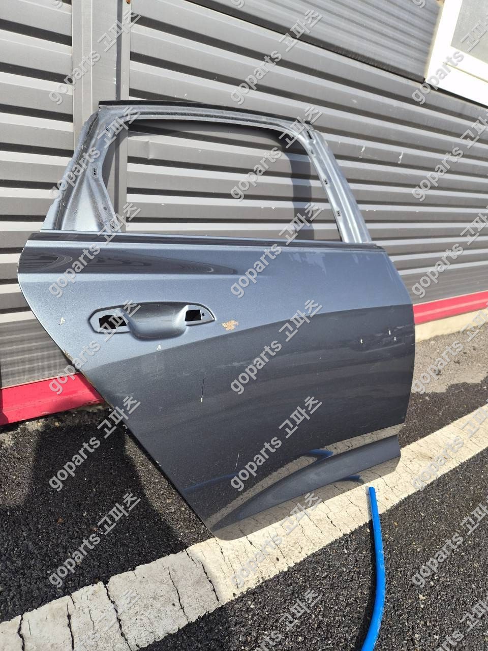 아우디 A6 C8 4K 조수석 뒷문 상세사진 4