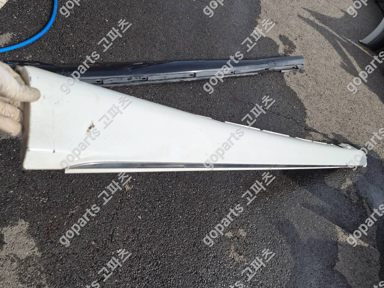 벤츠 E클래스 W213 조수석 사이드스텝 교체 후기: 완벽한 수리를 위한 선택