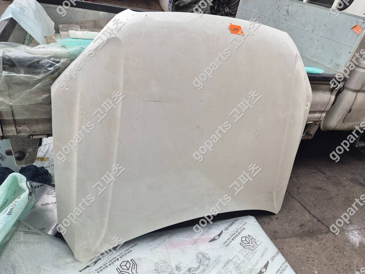 볼보 XC90 본넷 교체 수리 후기 – 20년 경력 고파츠의 완벽한 납품