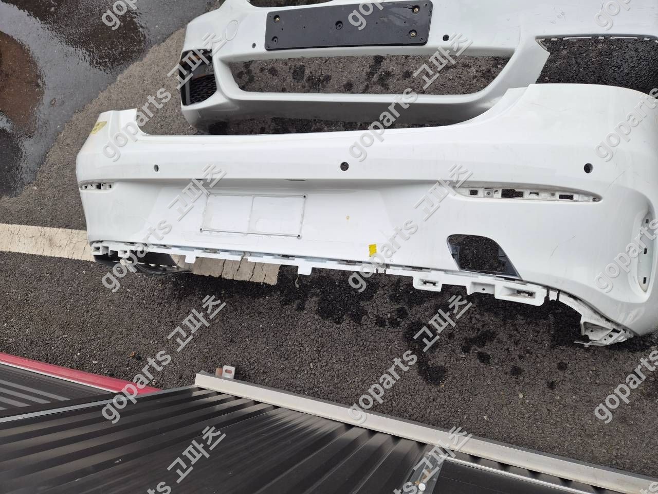 벤츠 W238 E클래스쿠페 후범퍼 교체 납품 후기: 레이더 브라켓 타입 확인 필수!