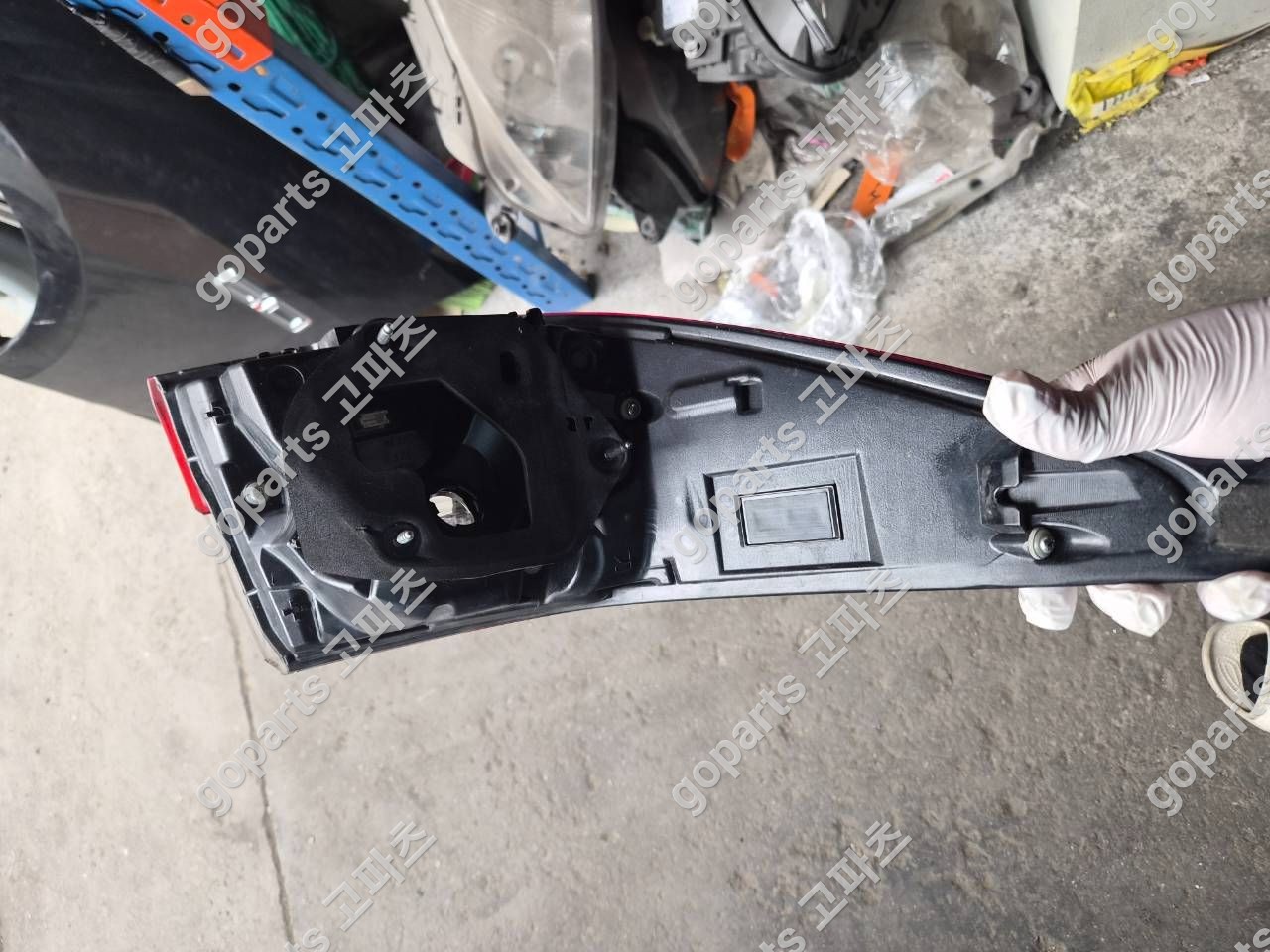 렉서스 ES 6세대 후반기 조수석 후미등 상세사진 3