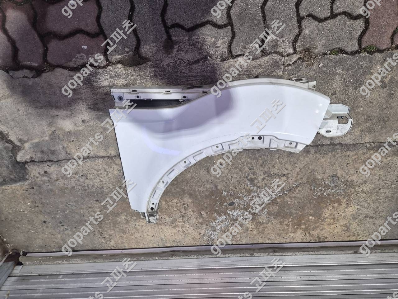 랜드로버 이보크 L538 조수석 전휀더 상세사진 2