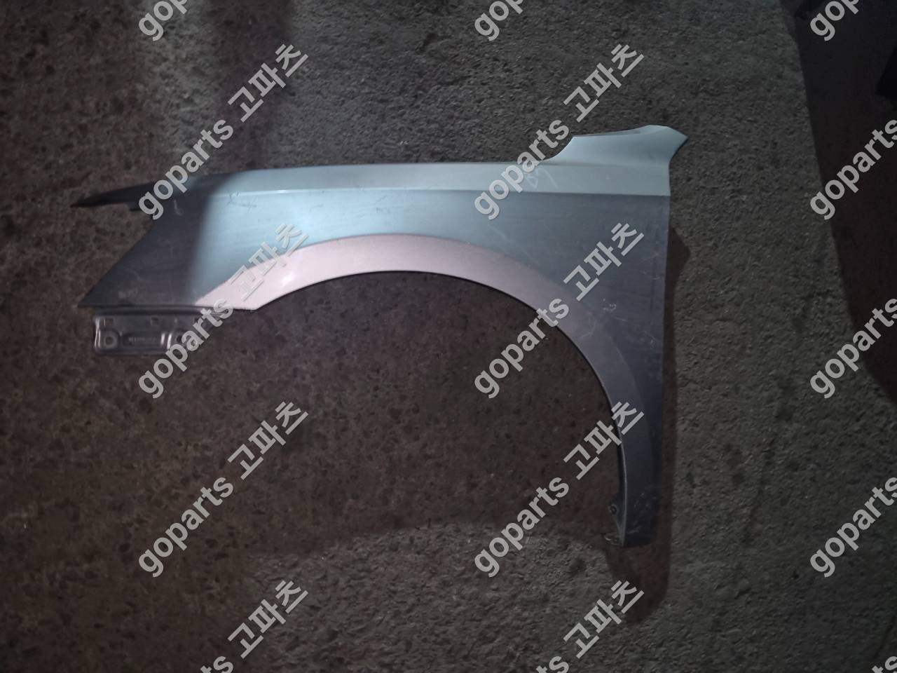 폭스바겐 파사트 7세대 운전석 전휀더 상세사진 2