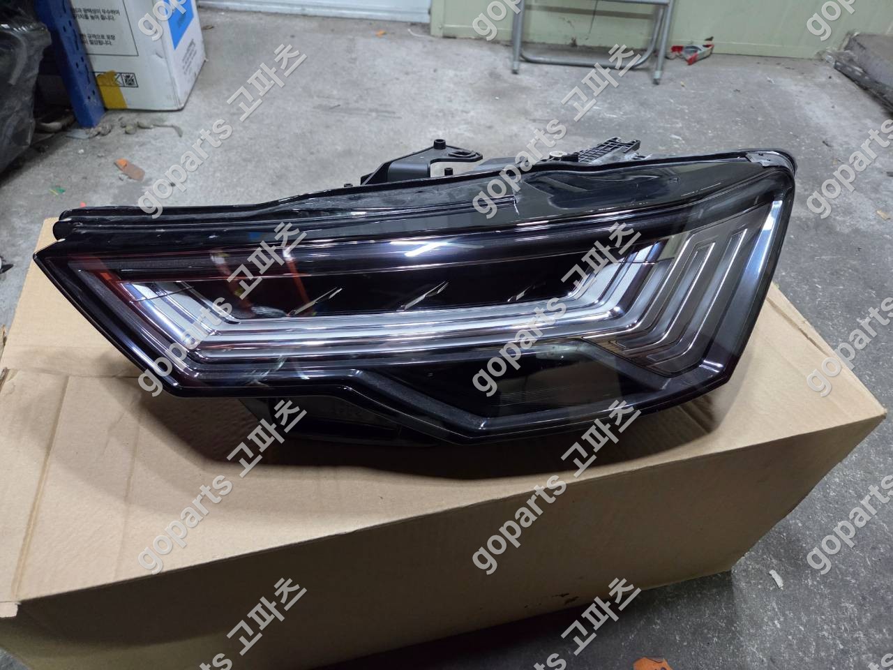 아우디 A6 C8 헤드라이트 운전석 교체 후기: 고배기량 매트릭스 라이트 납품