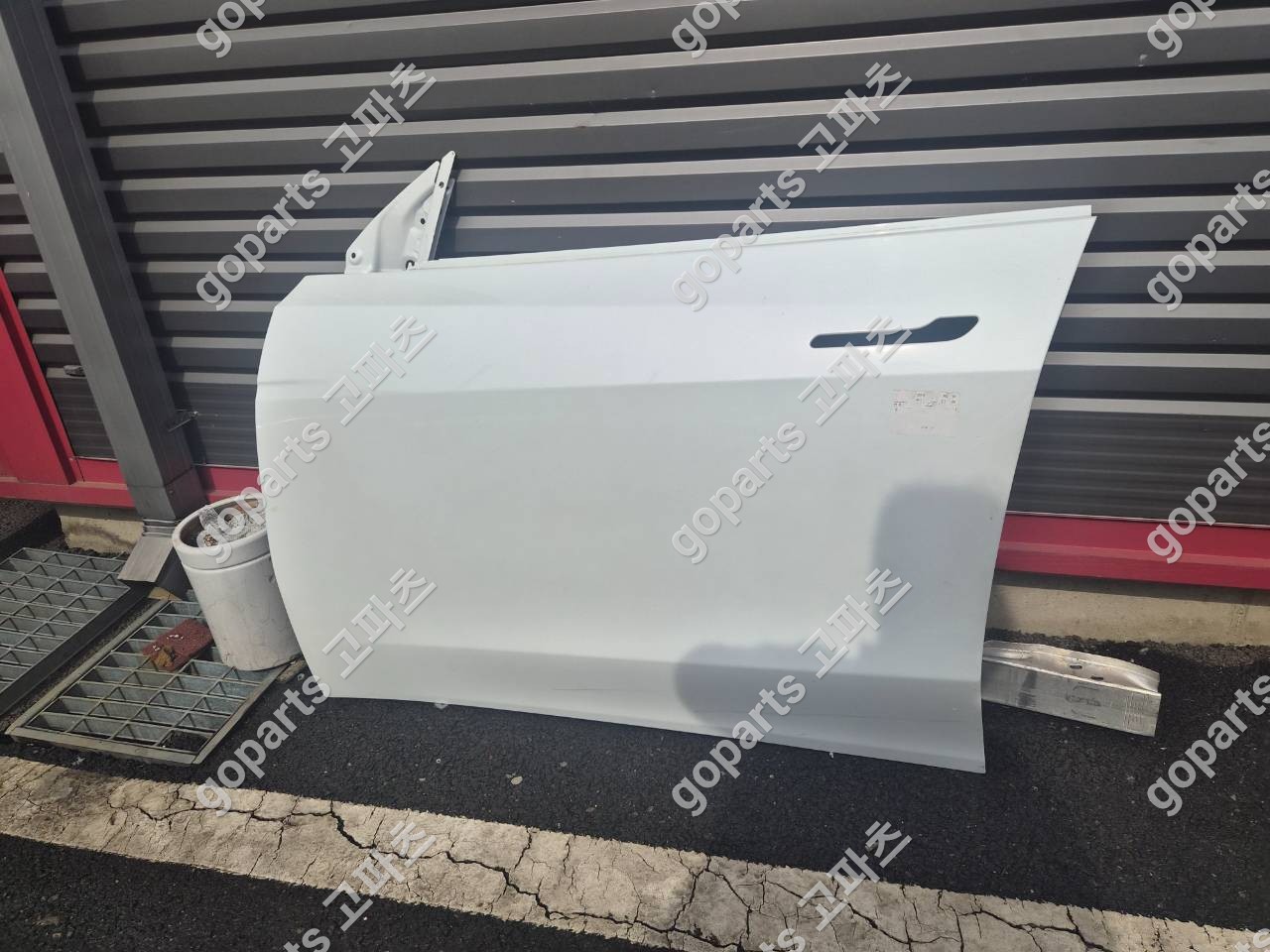 테슬라 모델 Y 운전석 전도어 교체 후기: 고질병과 수리 꿀팁 대방출