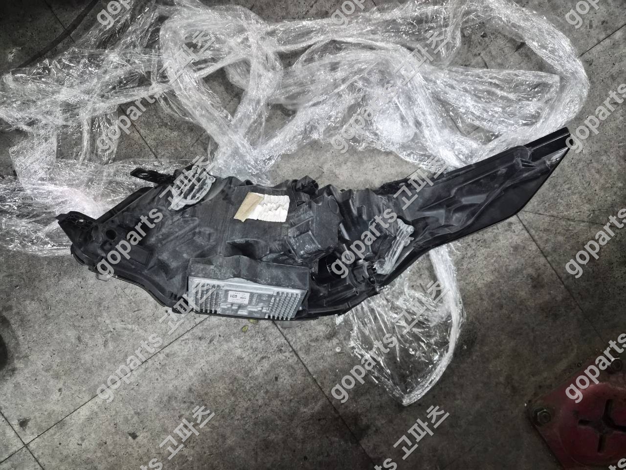 랜드로버 디스커버리 5 L462 운전석 헤드라이트 Hy32-13w030-ha 상세사진 2