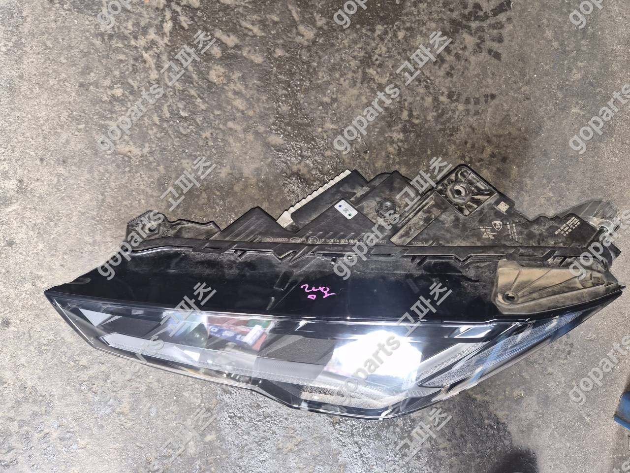 람보르기니 우루스 운전석 헤드라이트 4ML941035c 상세사진 4