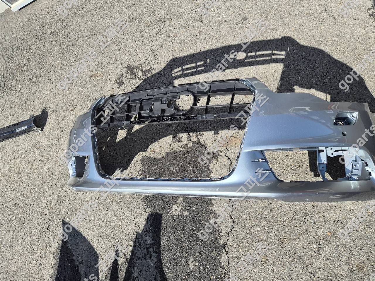 아우디 A6 C7 중고 전범퍼 20만원