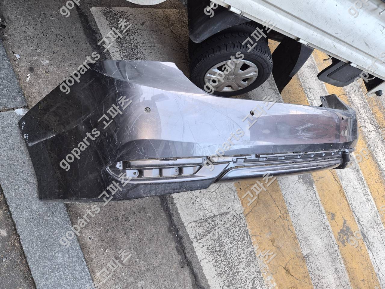 혼다 어코드 9세대 후기 흰색 후범퍼 상세사진 3