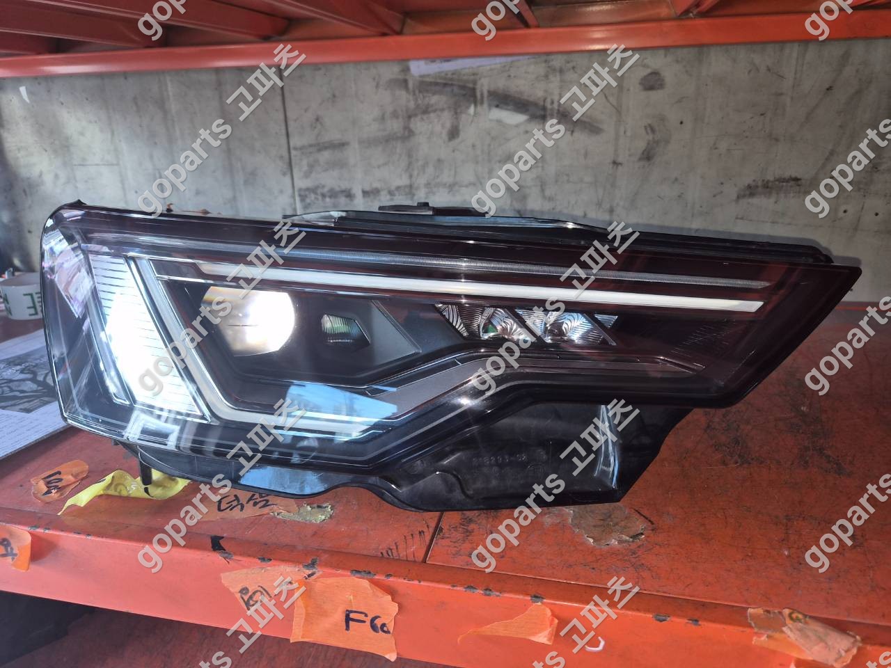 아우디 A6 C8 4K 헤드라이트 조수석 4K0941040 중고 450,000원