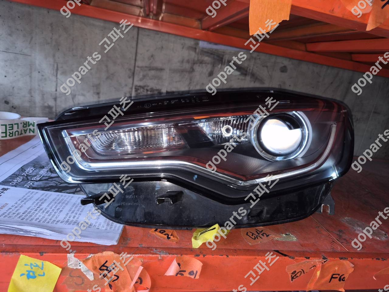 아우디 A6 C7 헤드라이트 운전석 제논 중고 350,000원